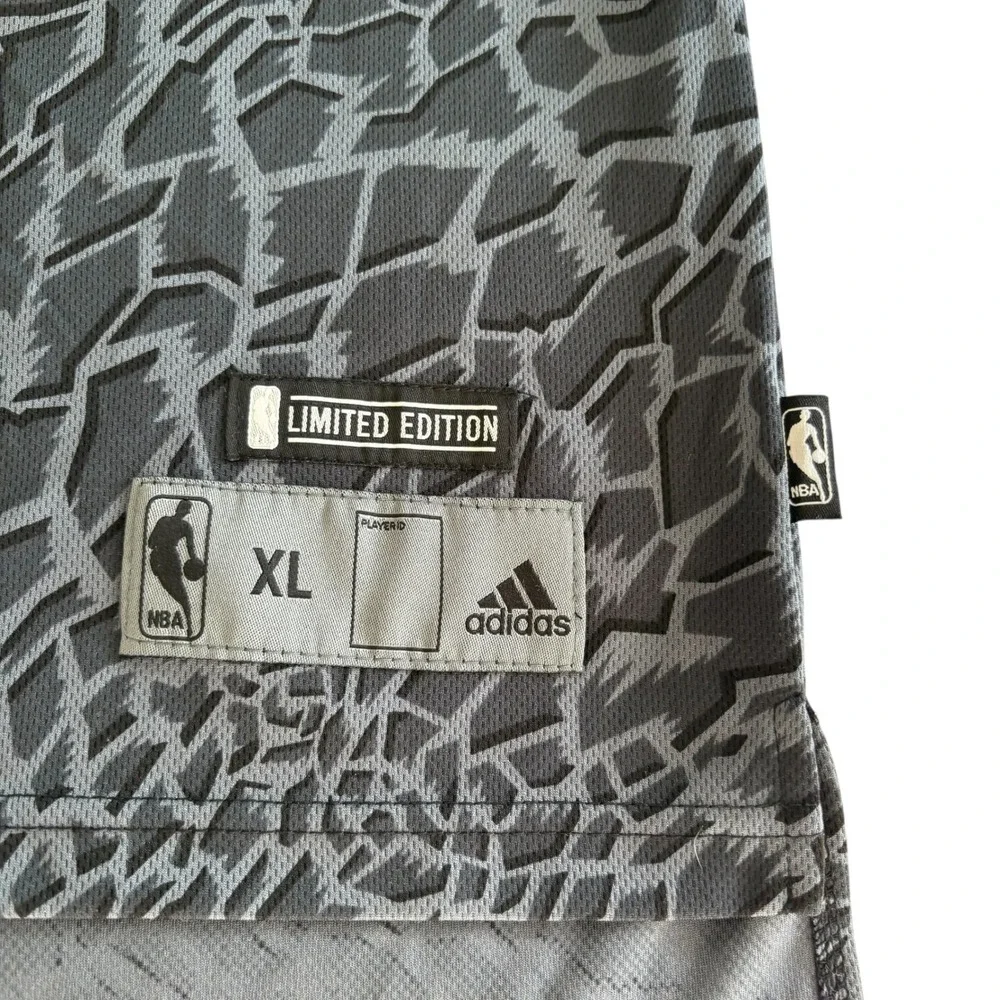 Adidas NBA New York Knicks #7 Limited Edition‎ Basketball Jersey Boys XL